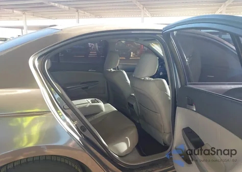 2010 Honda Accord 2.4 Ex-L z USA, uszkodzony, nr VIN 1HGCP2F85AA167338